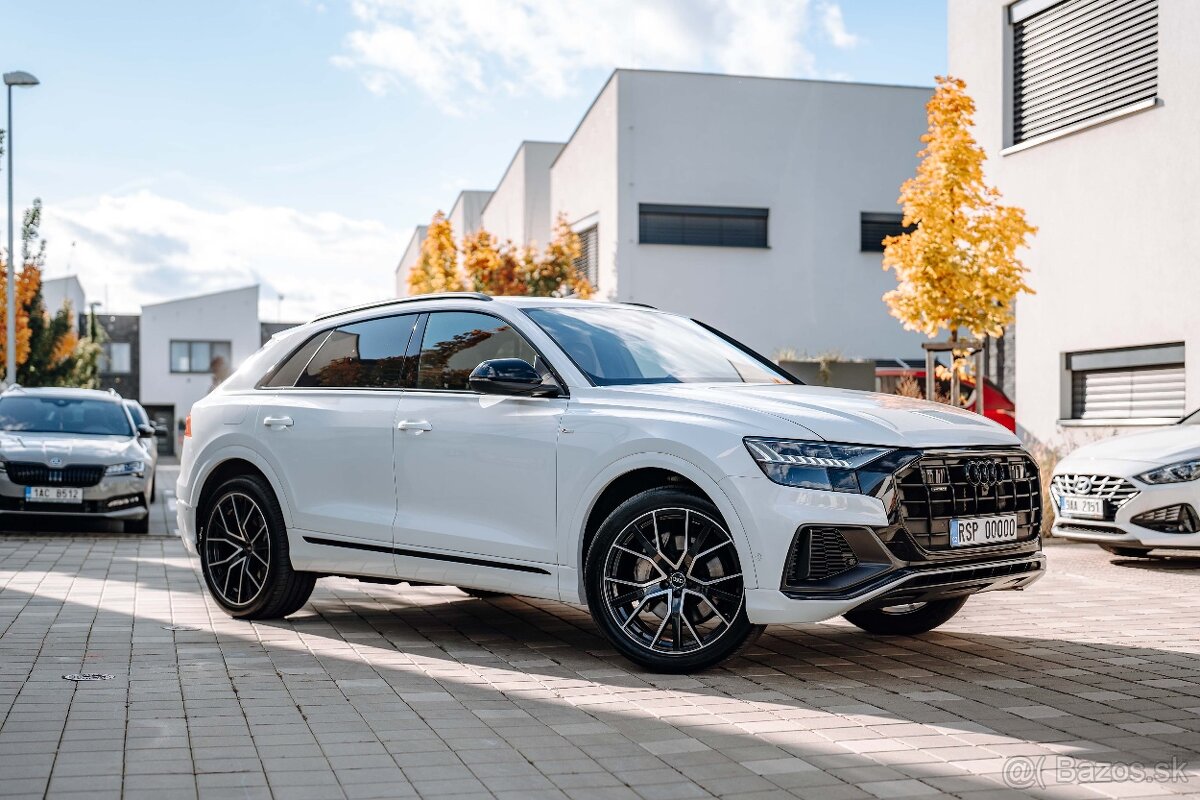 Audi Q8 55 TFSI Quattro 2022 /S line/4zóny/HUD/B&O/Tažné