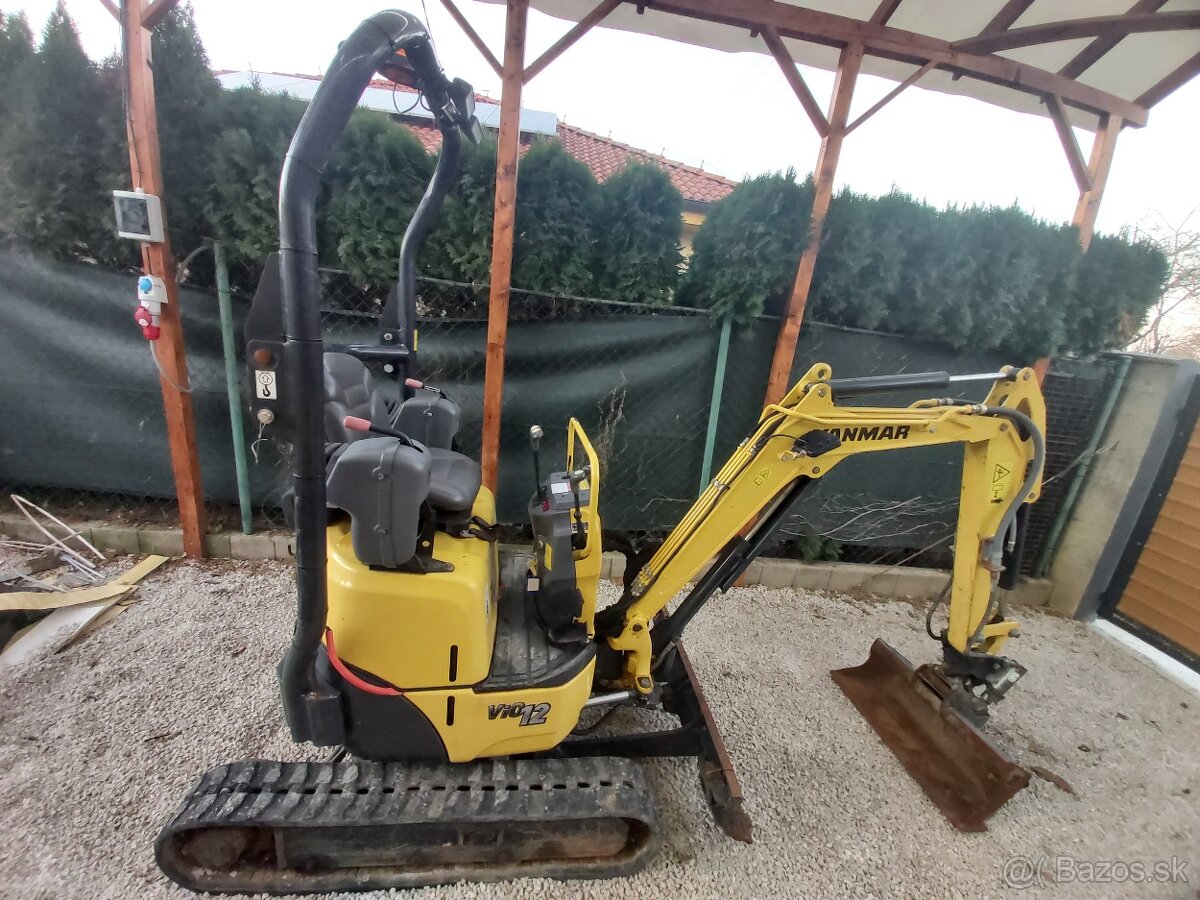 Minibager yanmar vio12