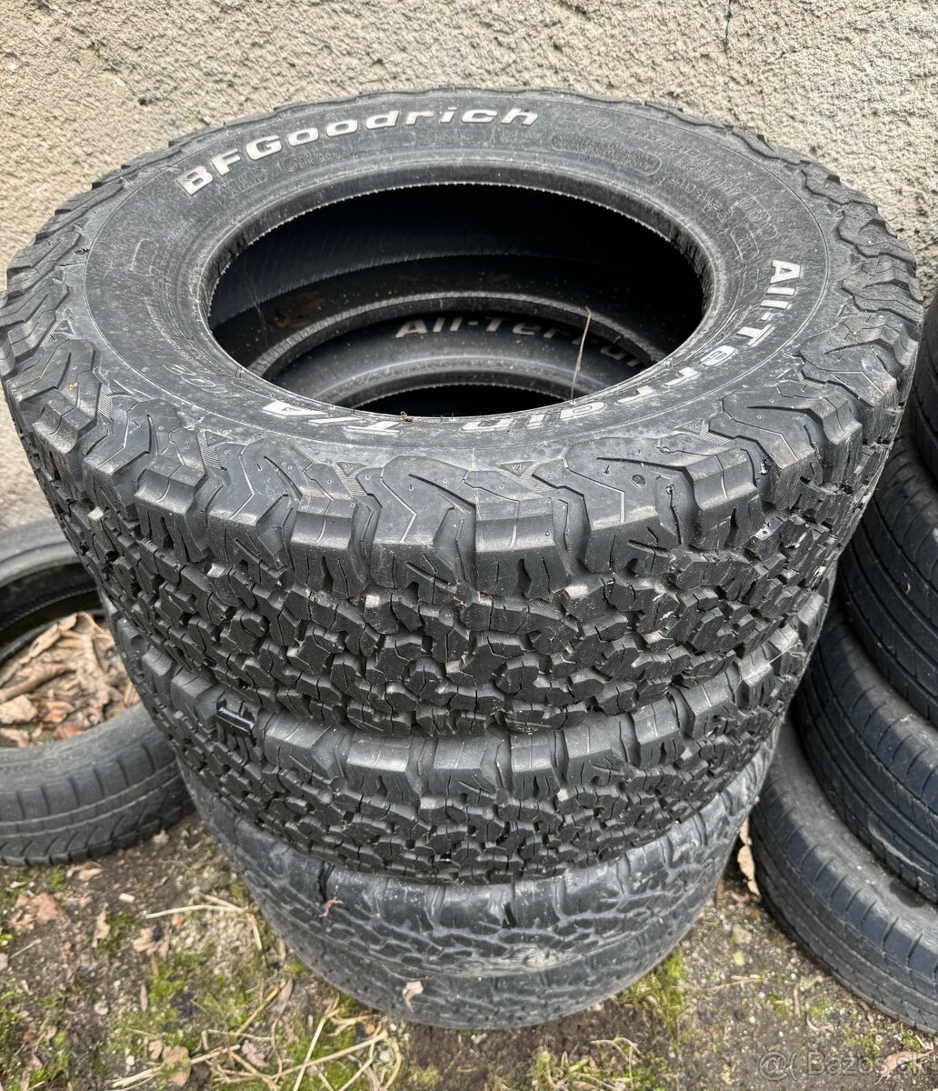 BF GOODRICH ALL TERRAIN T/A 245/70 R17