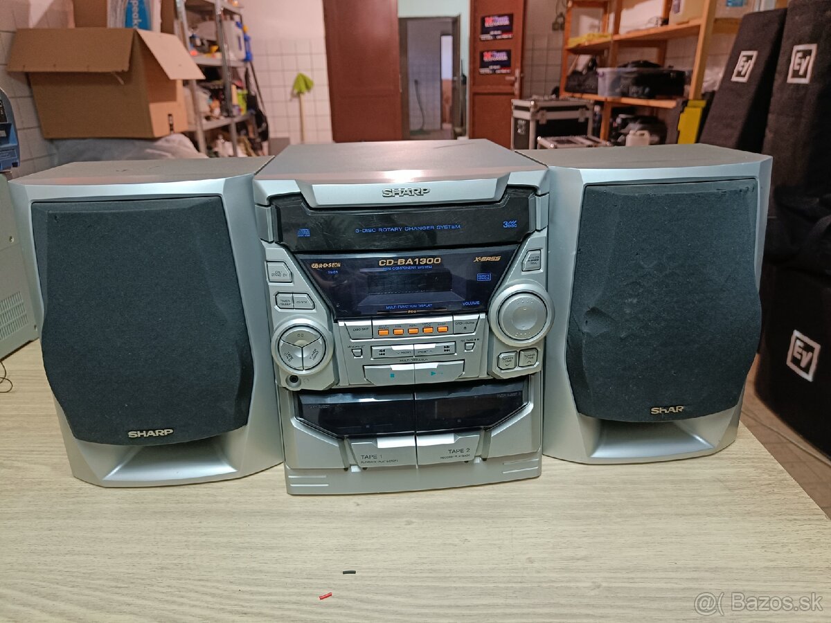 Predám Hi-fi vežu Philips. 3xCD, Rádio, 2x kazeta.