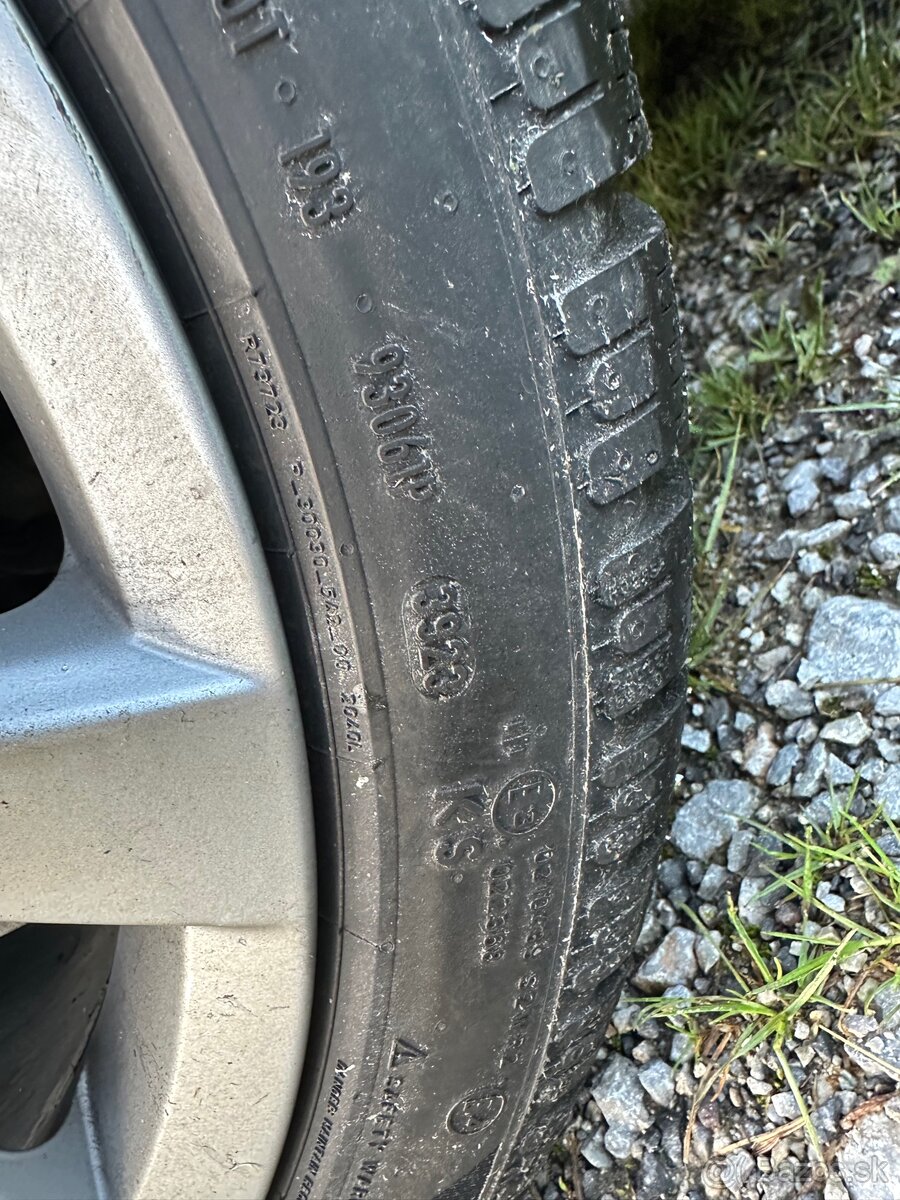 Zimné Pneu Pirelli 245/40 94w R19