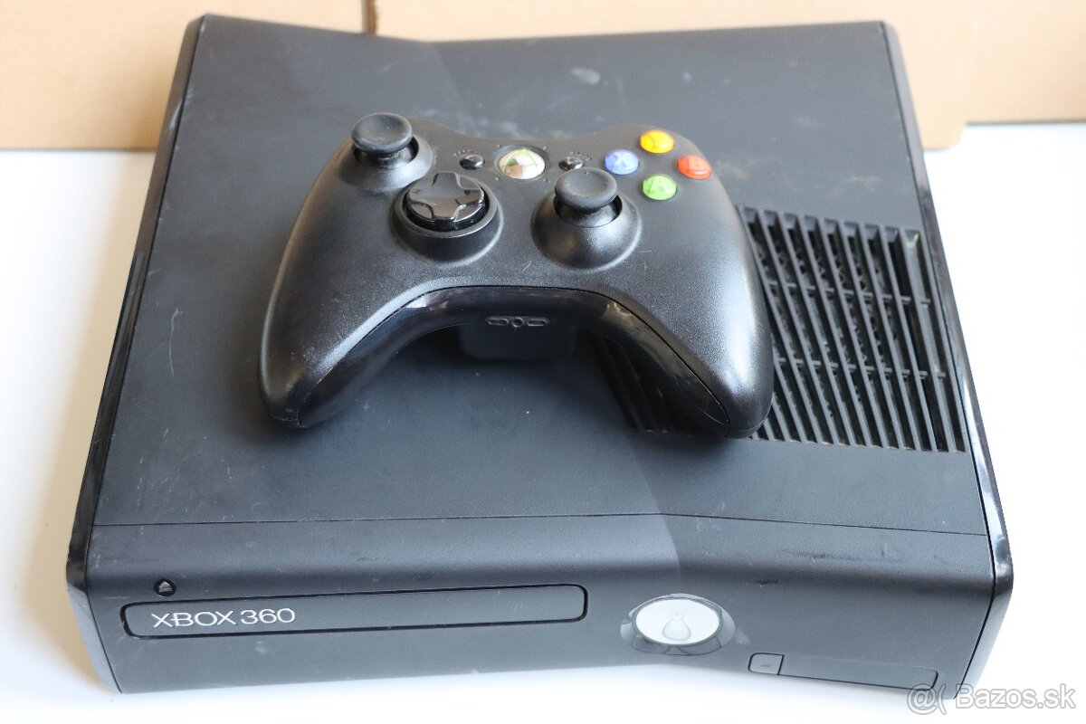 Xbox 360S, 250GB, ovládač a napájací kábel