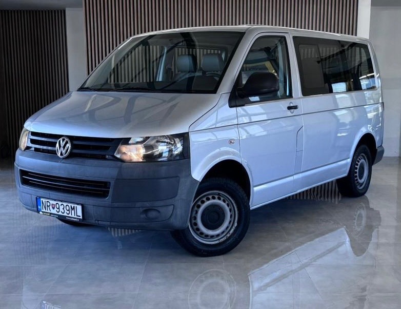 Volkswagen Caravelle T5 2.0 TDI 9-miest