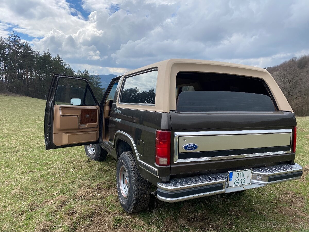 Predám Cadillac Eldorádo Ford Bronco