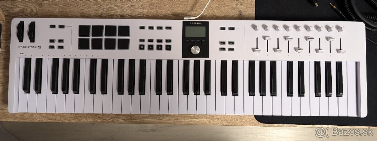 Arturia KeyLab Essential 61 mk3 MIDI keyboard White (61)