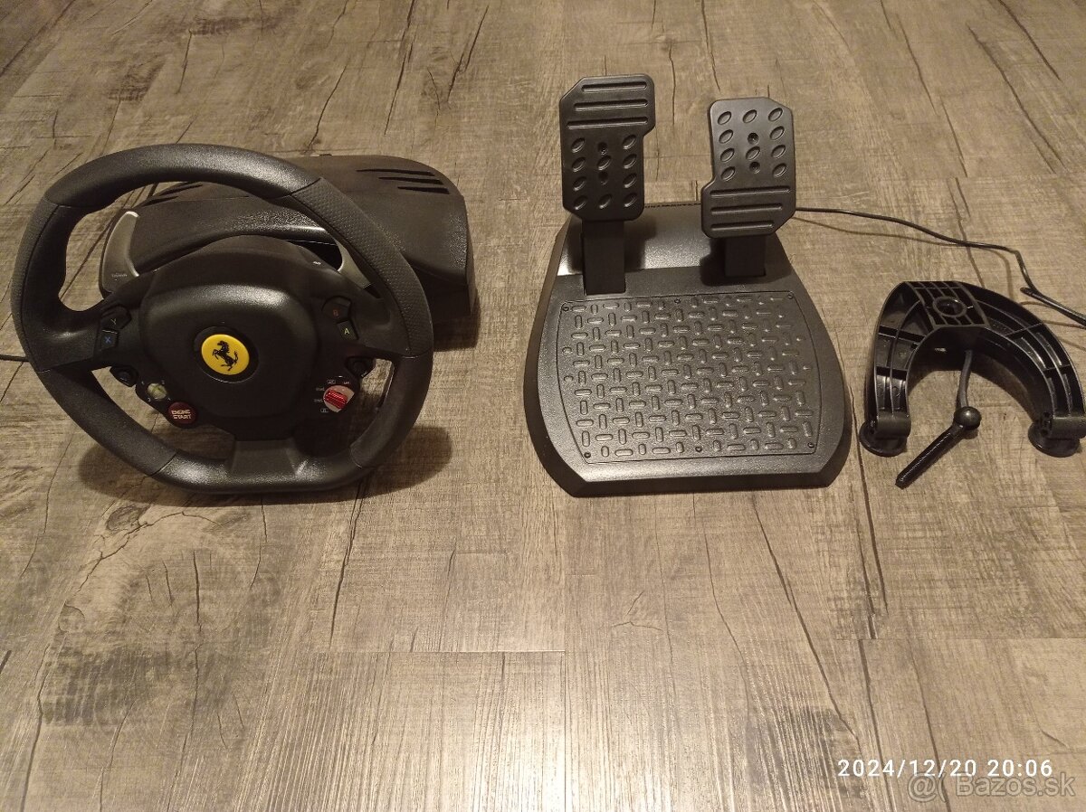 Volant Thrustmaster Ferrari 458 Italia Xbox 360/PC