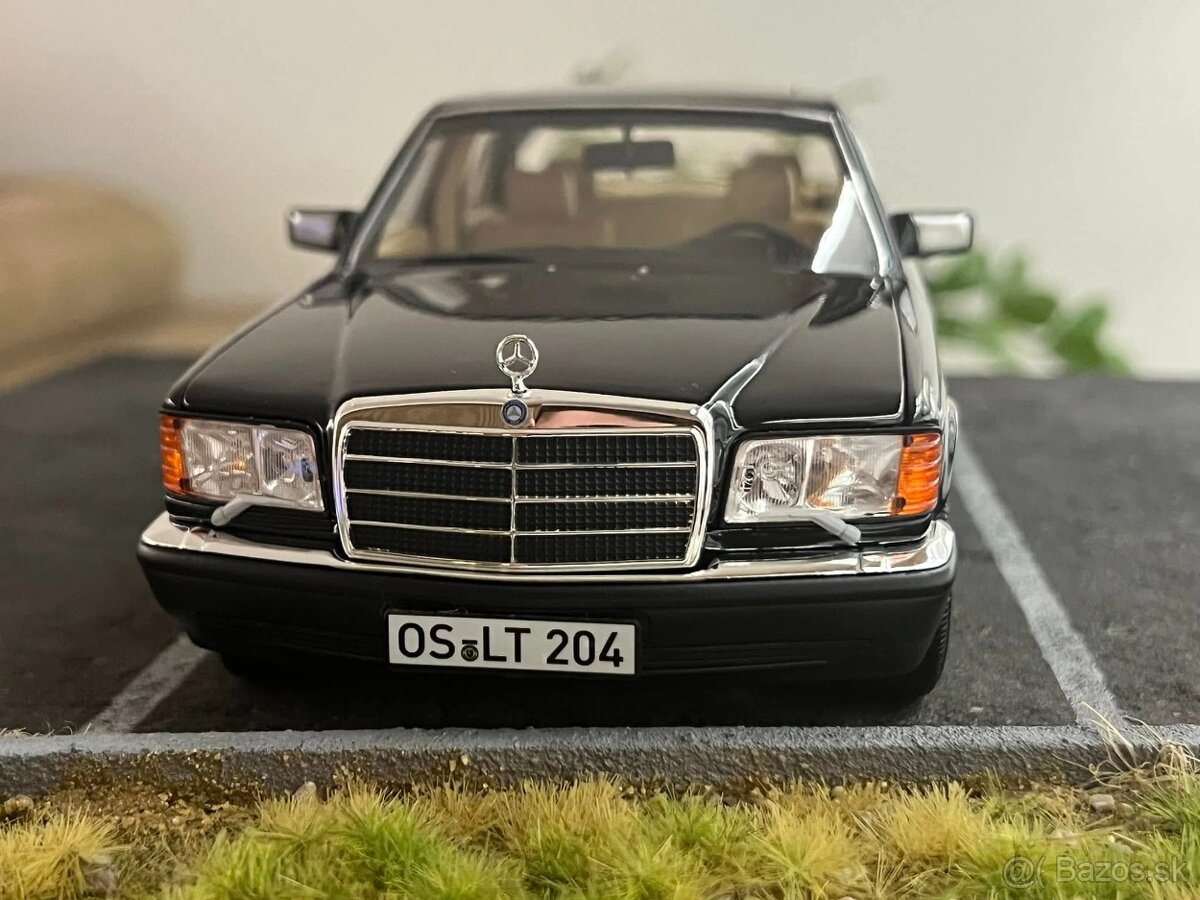 1:18 1989 Mercedes-Benz 560 SEL (W126) - NOREV