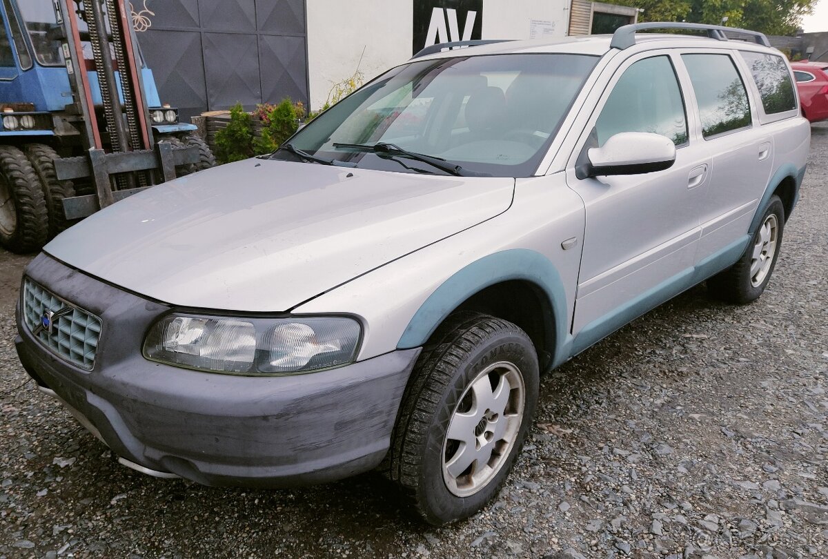 Volvo XC70 Cross Coutry 2,4T 147kw - Náhradní díly