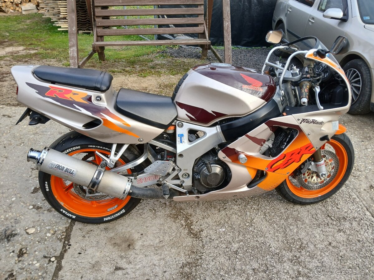 Honda CBR 900 RR