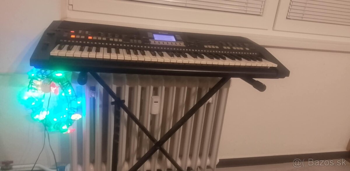 Yamaha PSR.S550