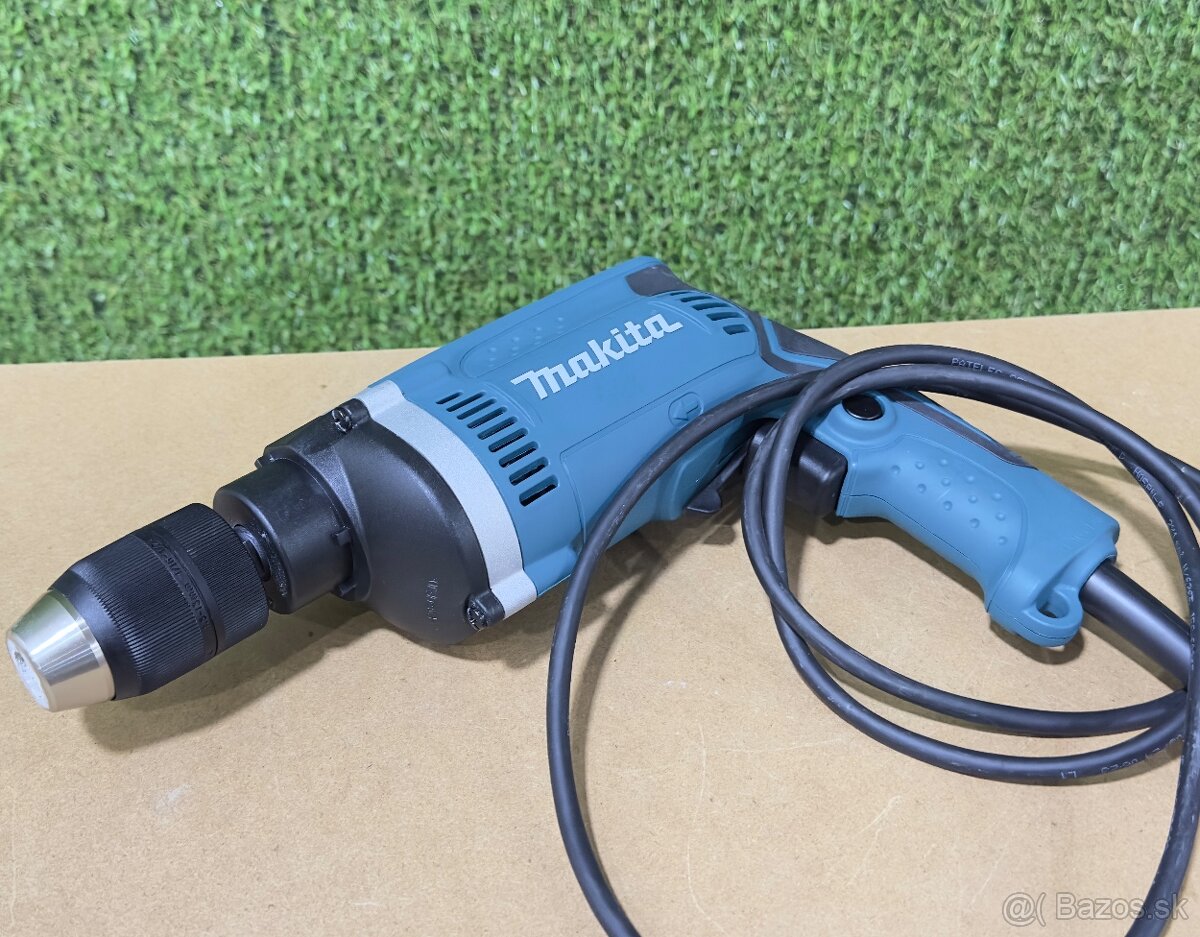 Makita HP1631 Príklepová vŕtačka 710W