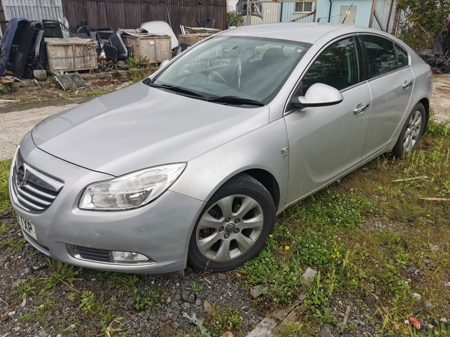 rozpredam opel Insignia 2011 2.0 cdti 118kw 160 kombi sedan