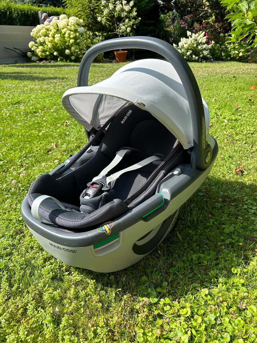 Maxi-Cosi Coral 360 autosedačka Essential Grey