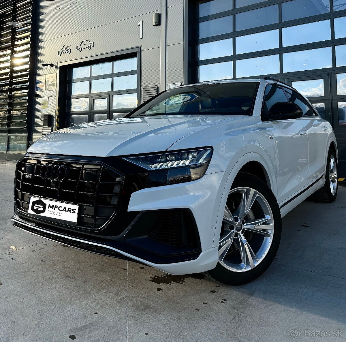 Audi Q8 TFSI mHEV quattro tiptronic Sline