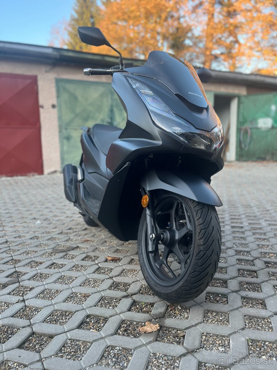 Honda PCX 2024