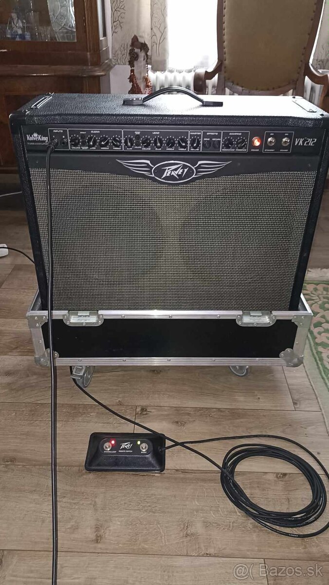 Peavey ValveKing 212 aj s prenosným rackom