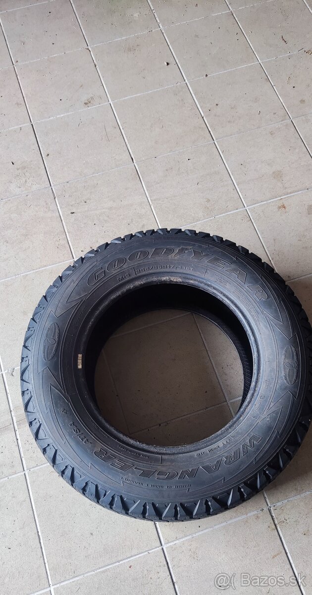 Goodyear Wrangler 265/65R17