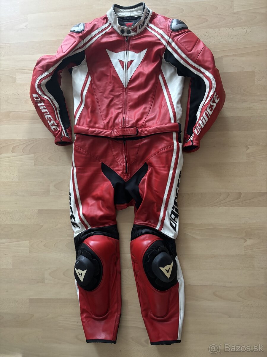 Kožená moto kombinéza Dainese 52