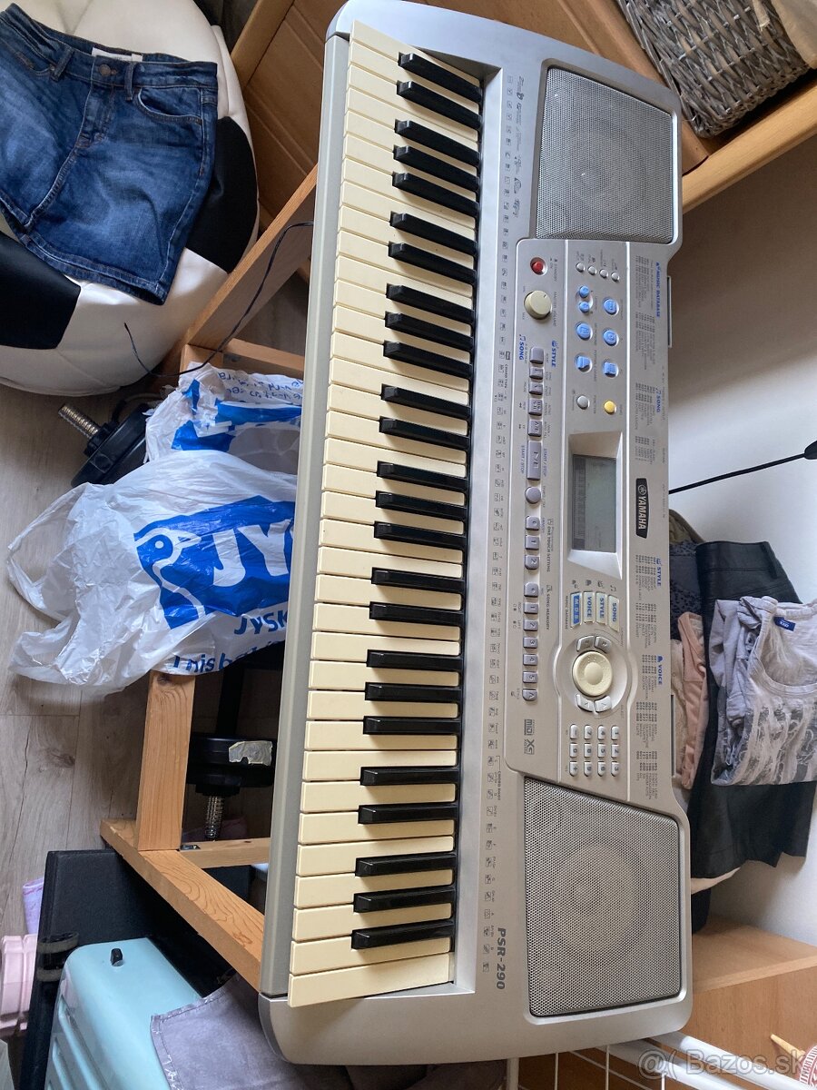 varhany yamaha psr 290