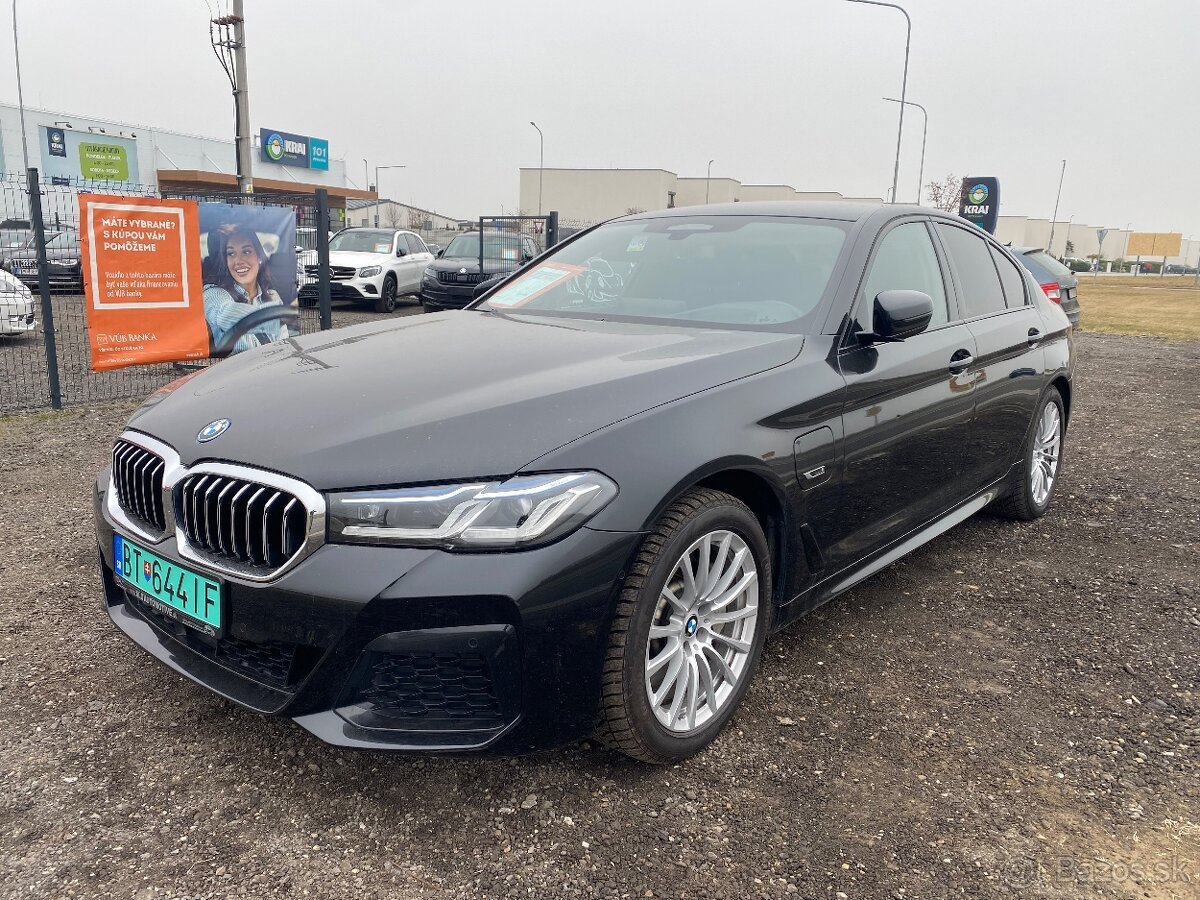 BMW 530e xDrive A/T M-Packet LASER benzín +elektro