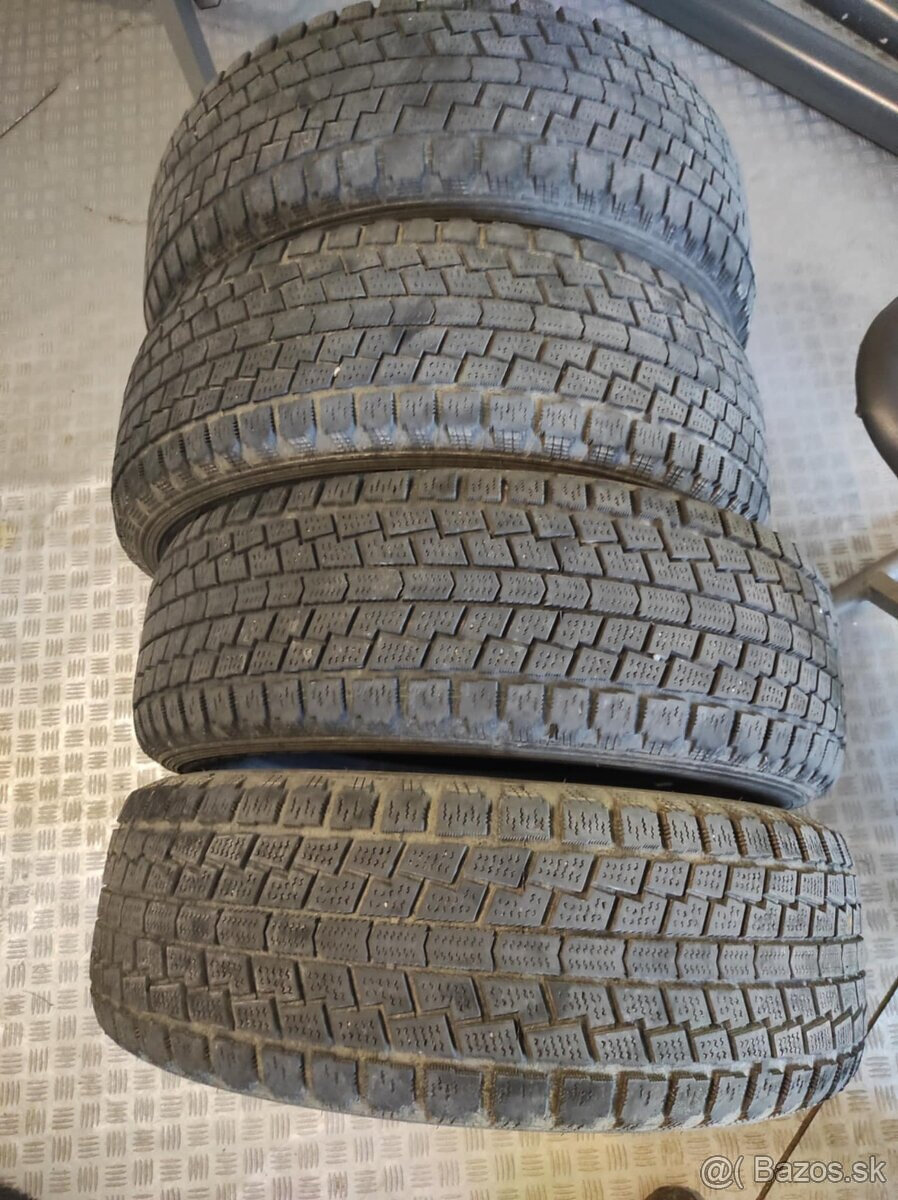 LACNO - 4 kusy zimných pneu hankook 225/65r17