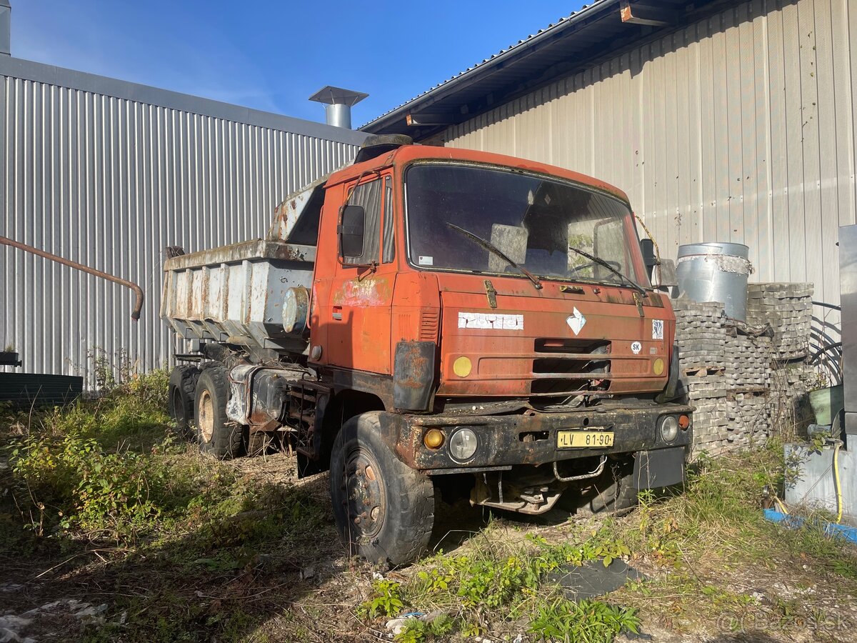 Tatra 815 6x6 sklapač