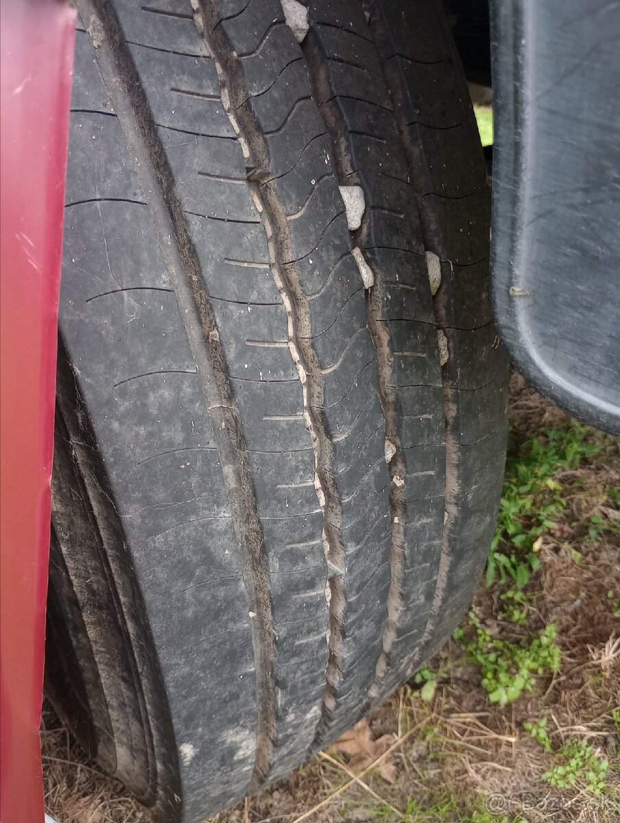 Predám pneumatiky 295/80 R22,5