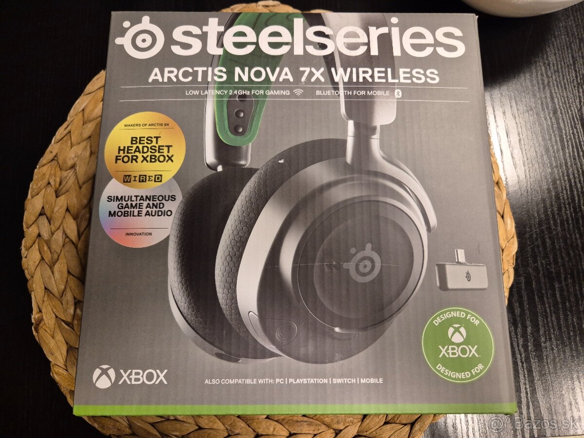 Bezdrátová herní sluchátka Steelseries Arctis Nova 7X