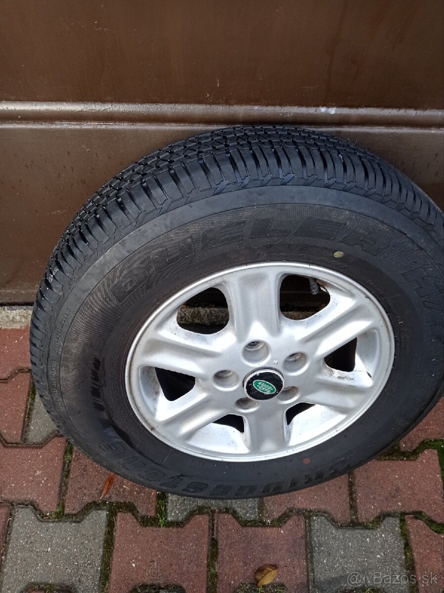 Predám disky a pneumatiky 195/80r15 na land Rover freelander