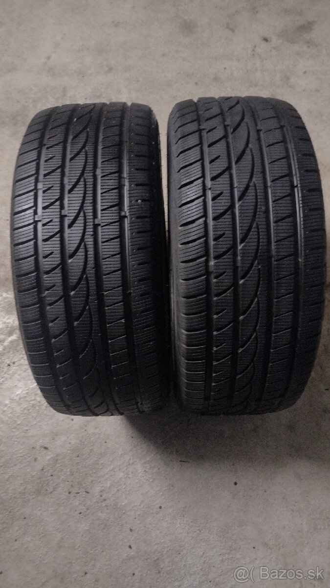 235/45 R17 97H

