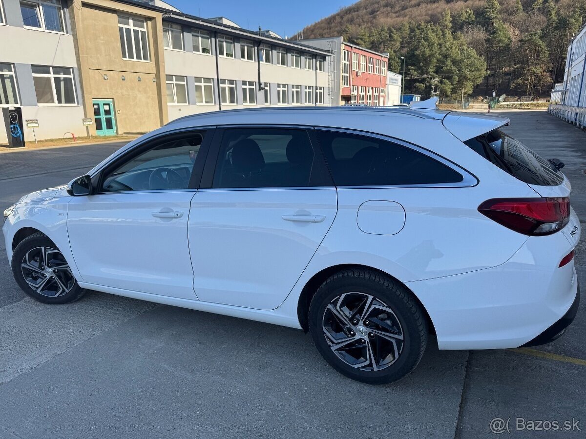 Hyundai i30 1.5 Turbo benzin MHEV -len 20tis km