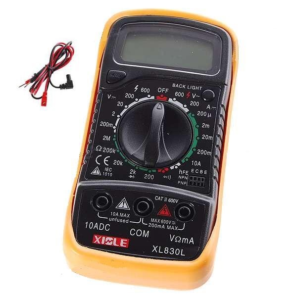 elektrikársky multimeter so sondami