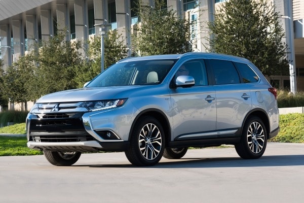 Mitsubishi Outlander rozne karosarske diely