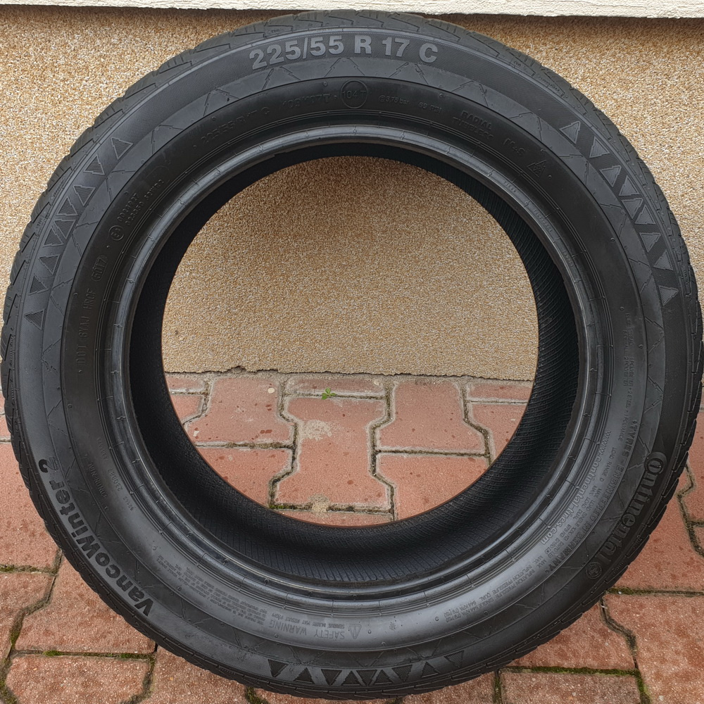 Continental VancoWinter 2 225/55 R17C 109/107 T