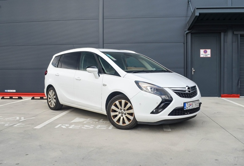 Opel Zafira Tourer 2.0 CDTi ECOTEC 130k Cosmo