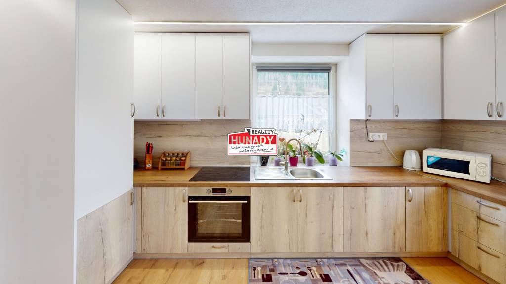 (455 m2) 2 BYTOVÉ JEDNOTKY (BJ č. 1 - 75 m2)