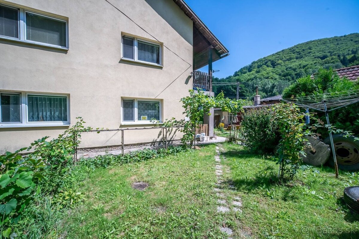 Na predaj, 4-6 izbový rodinný dom 160 m2, Zvolen - Neresnica