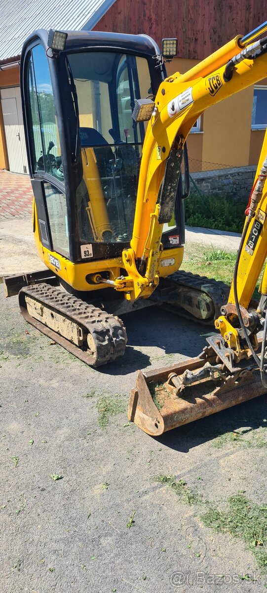 Jcb 8018