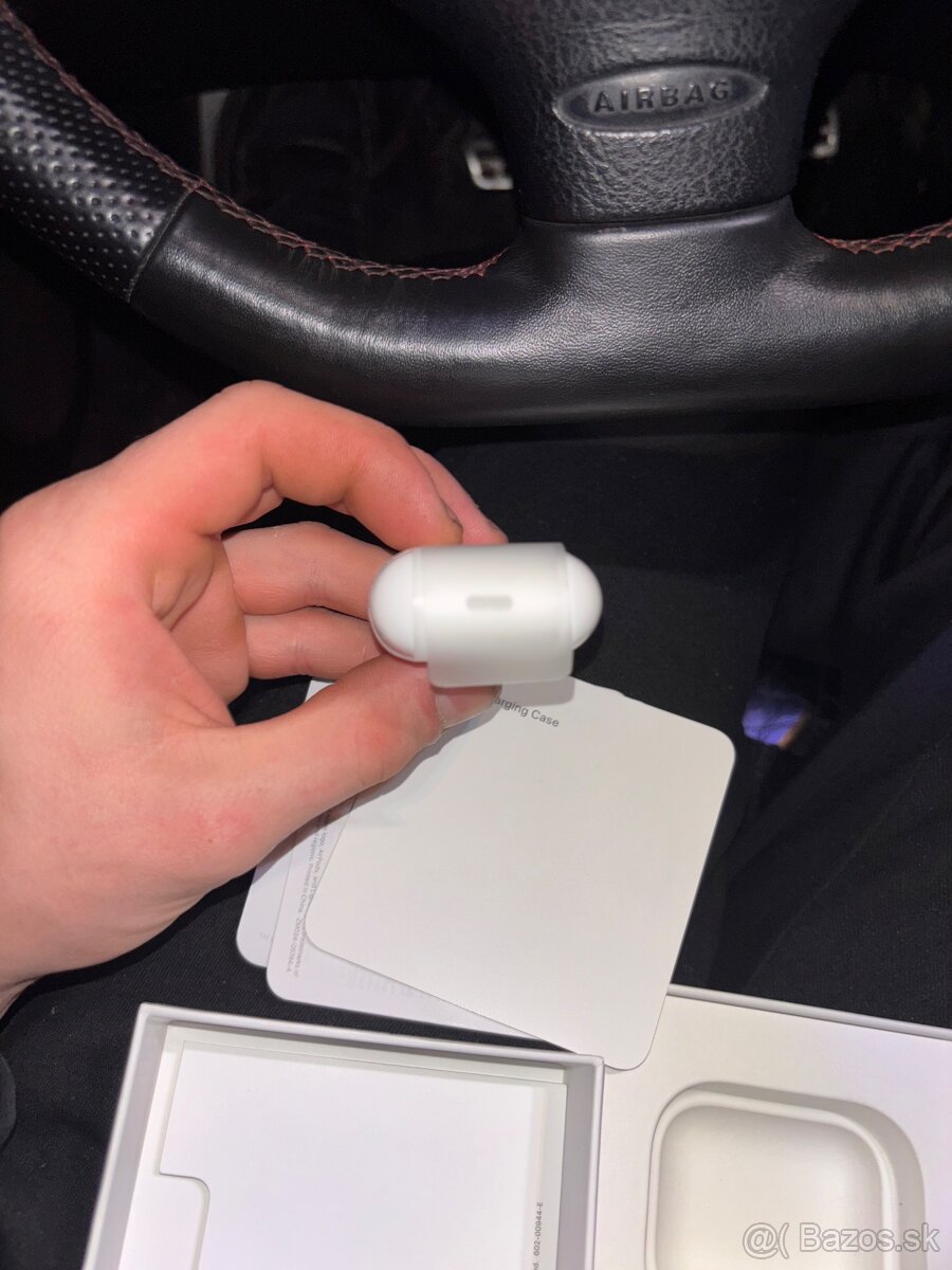 AirPods