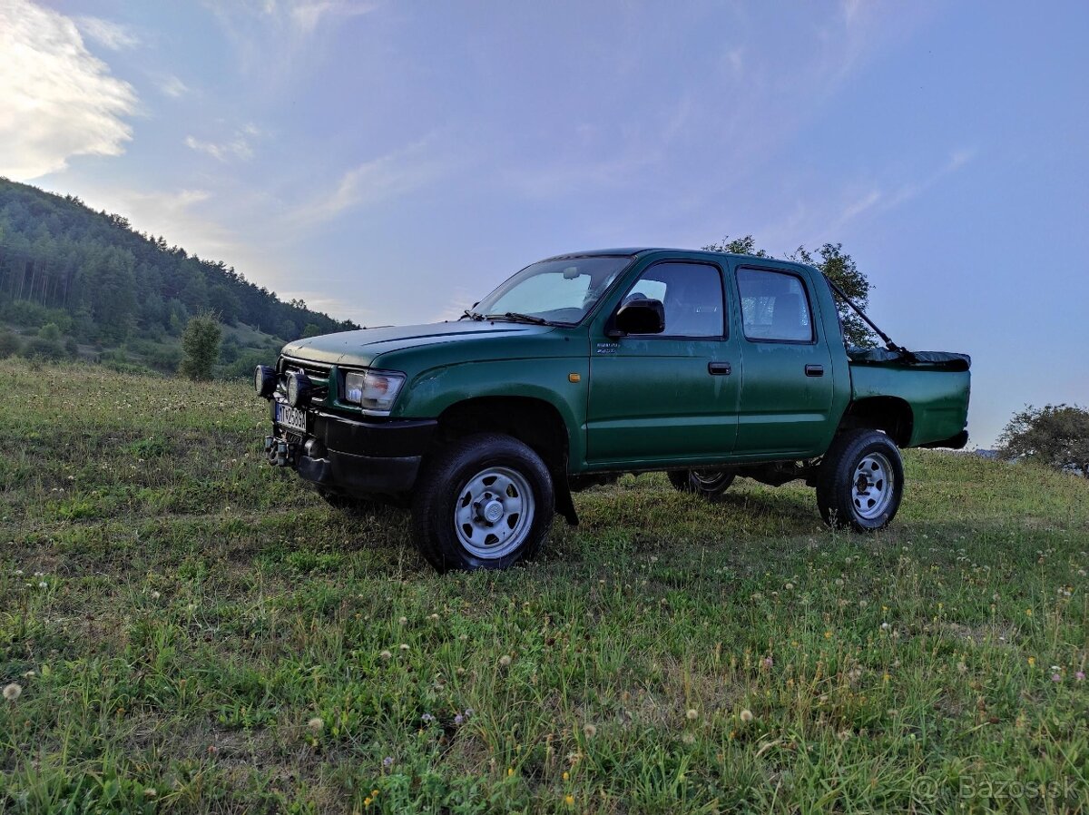 Toyotu Hilux