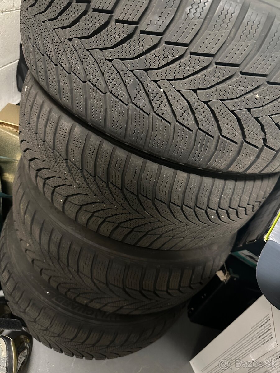 Pneumatiky 225/50 R17 zimne Nexen