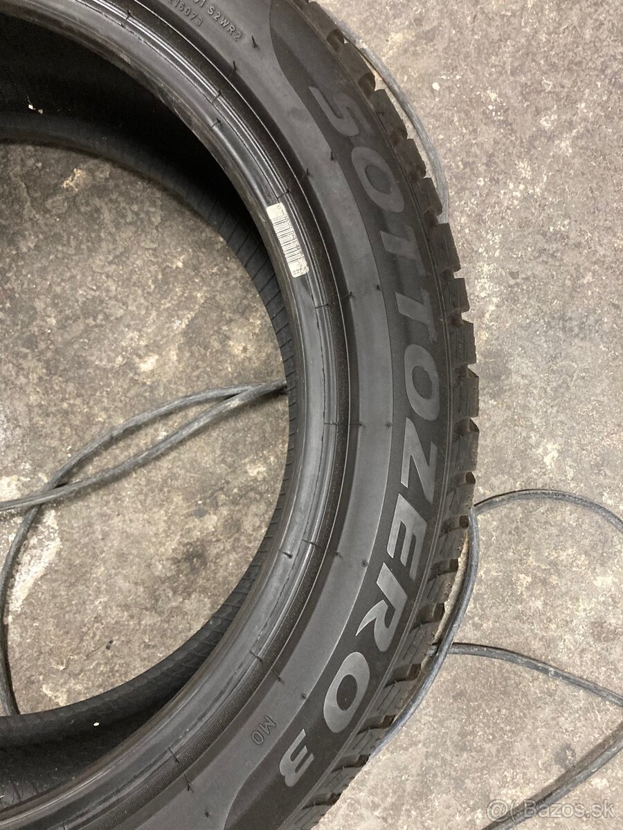 Pirelli Sottozero 3 245/45 R18 DOT 2022