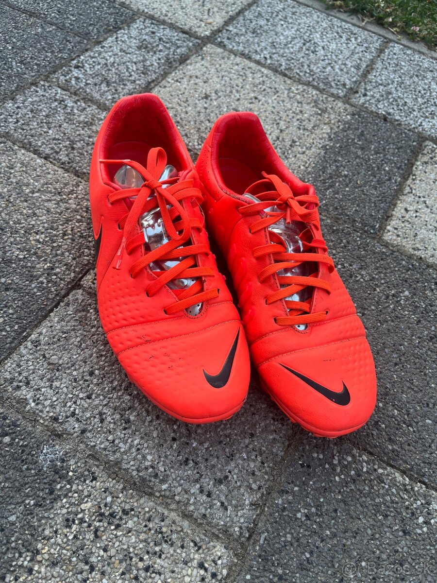 Kopačky Nike CTR360