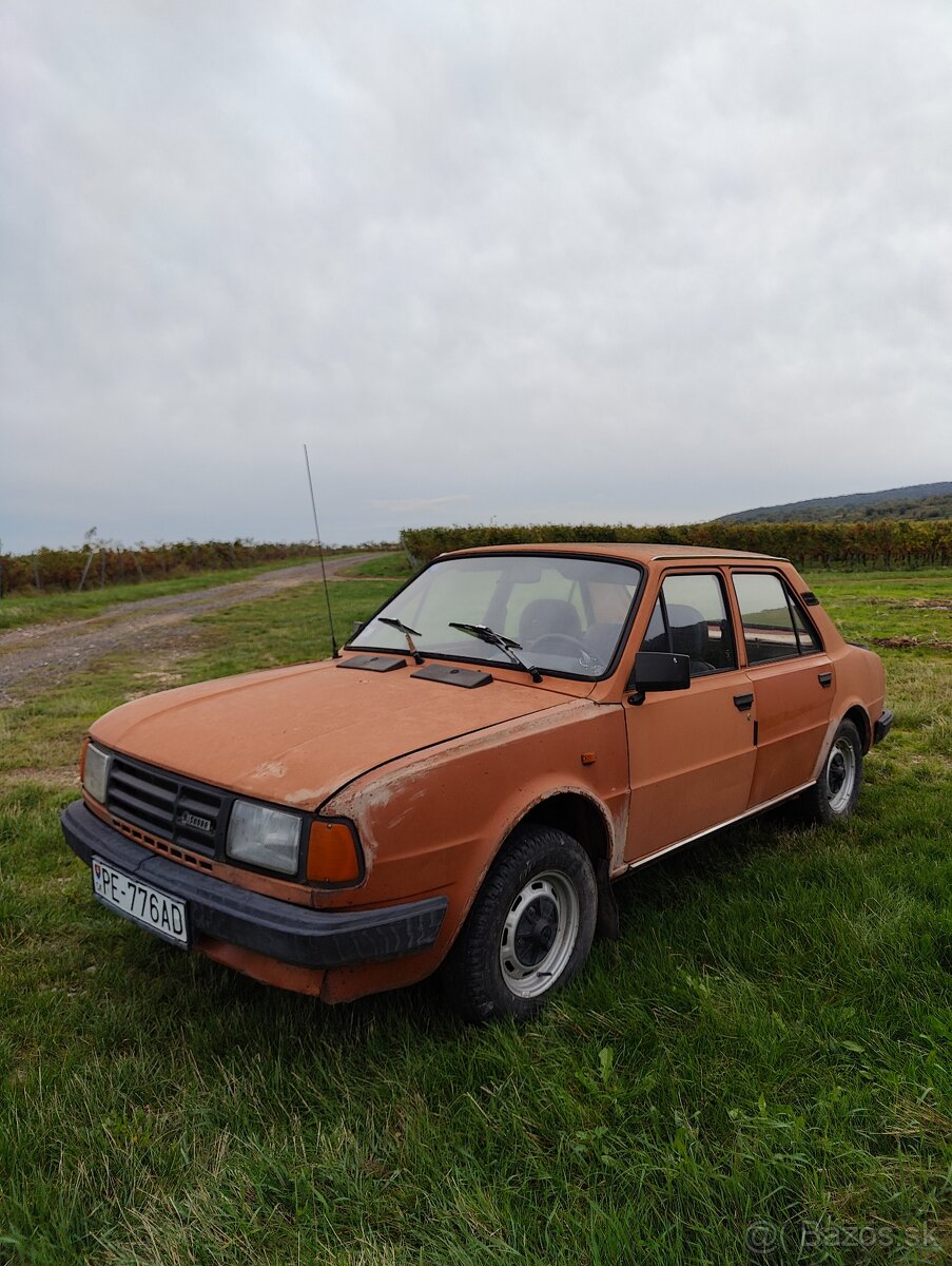 Škoda 105 L 1986