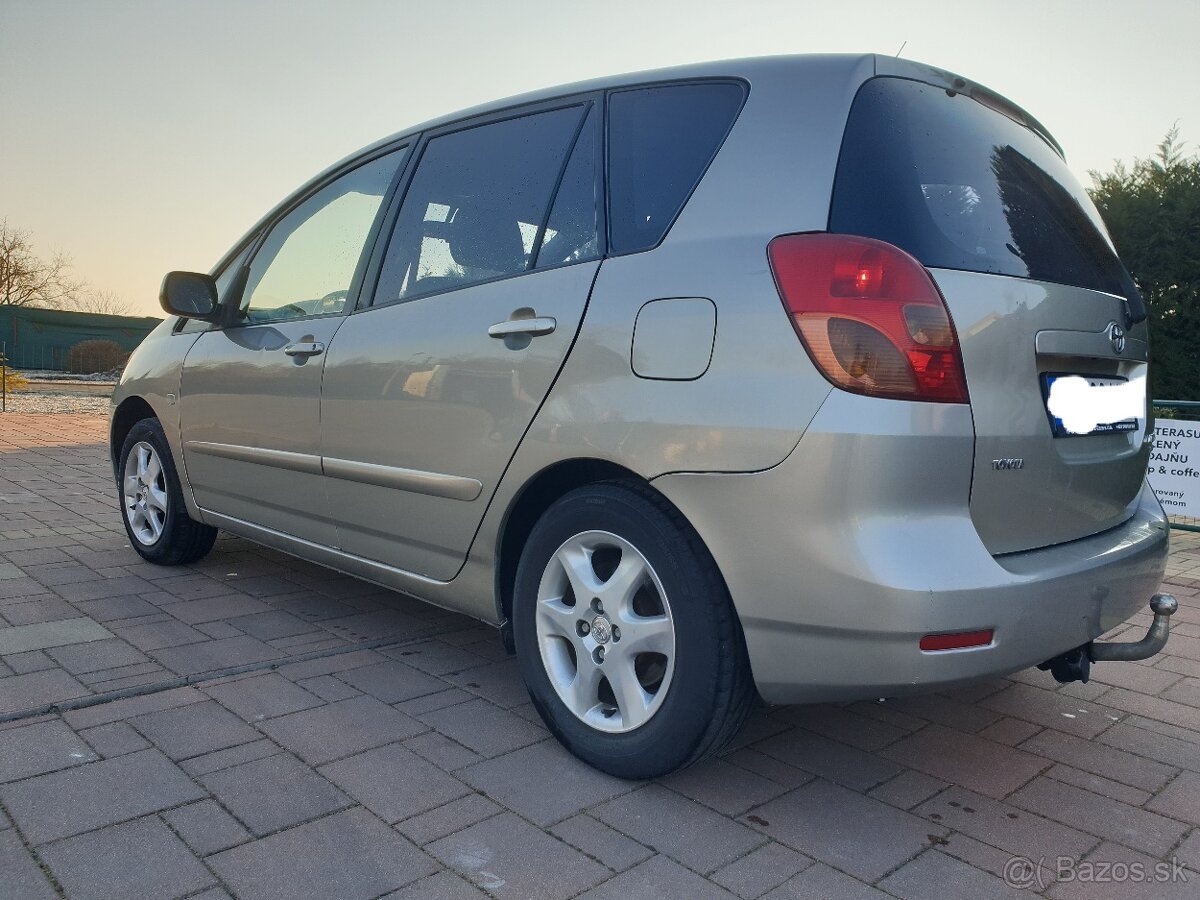 Predám toyota corolla verso 2.0 66kw