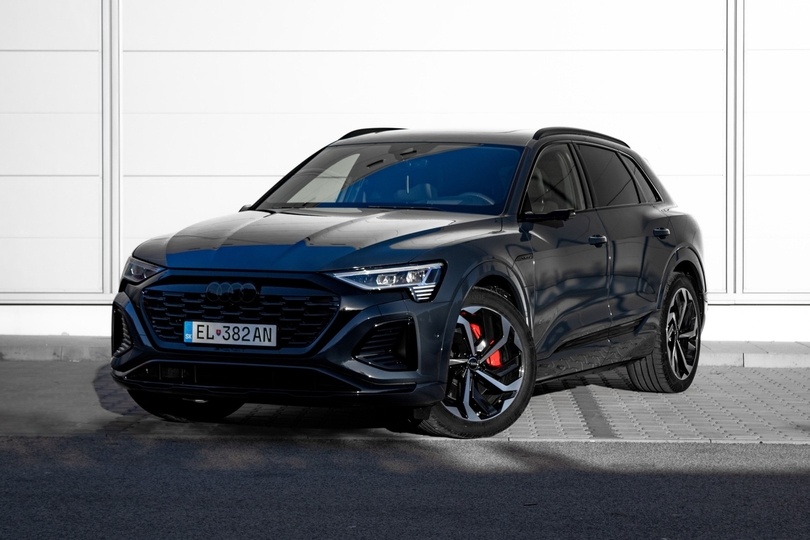 Audi Q8 e-tron 55 S line quattro