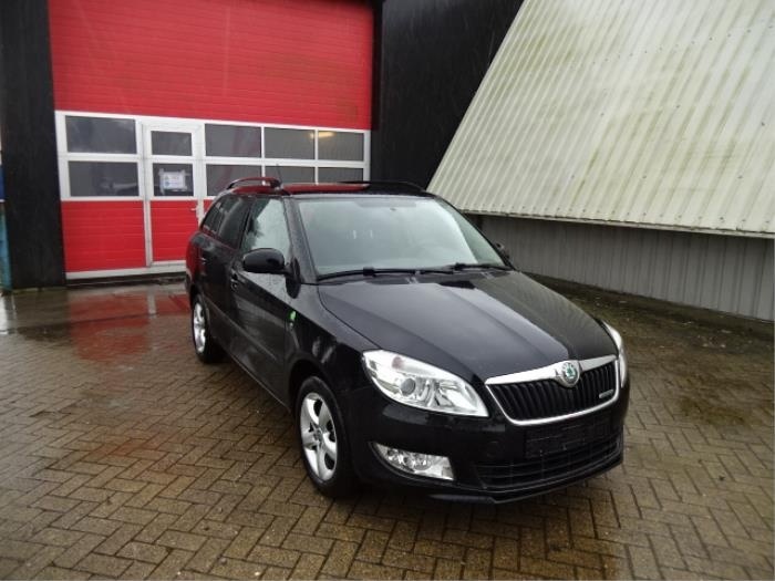 Rozpredam Skoda Fabia 2 1,4tdi Facelift farba 9910,cierna.