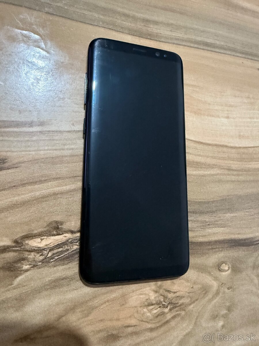 Predam Samsung Galaxy S8 64GB Známky používania.