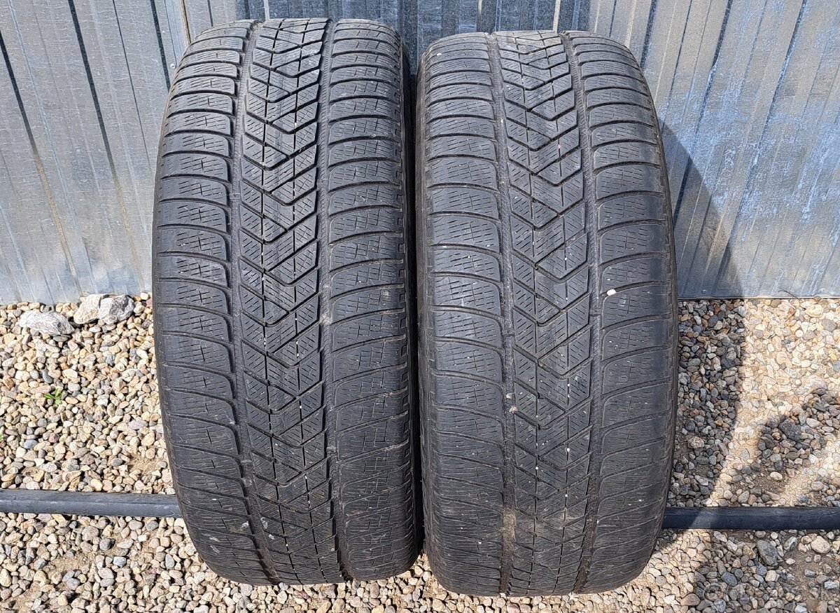 275/40 R22 zimné