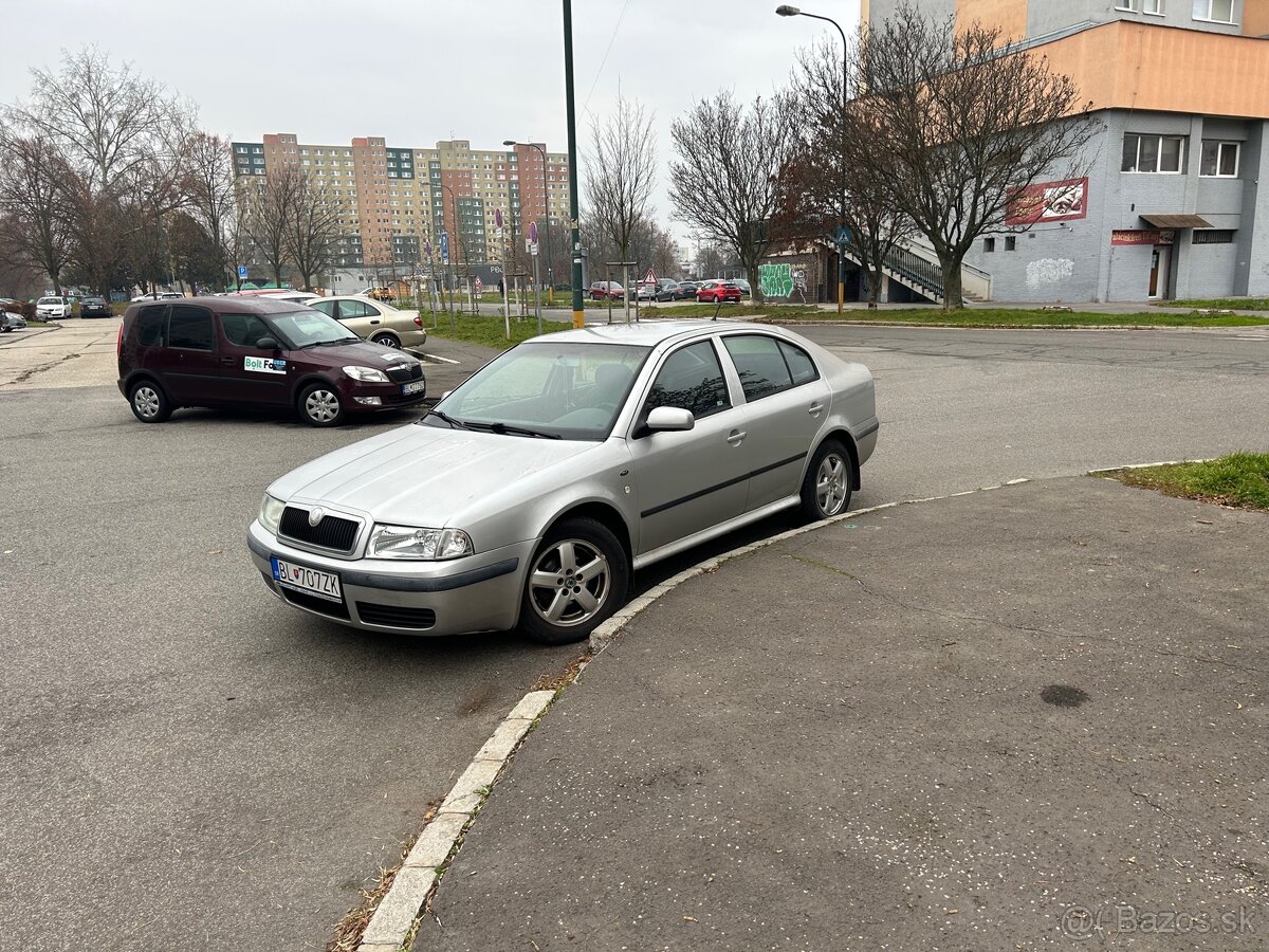 Predam Skoda Octavia, 1,6 mpi, 2001